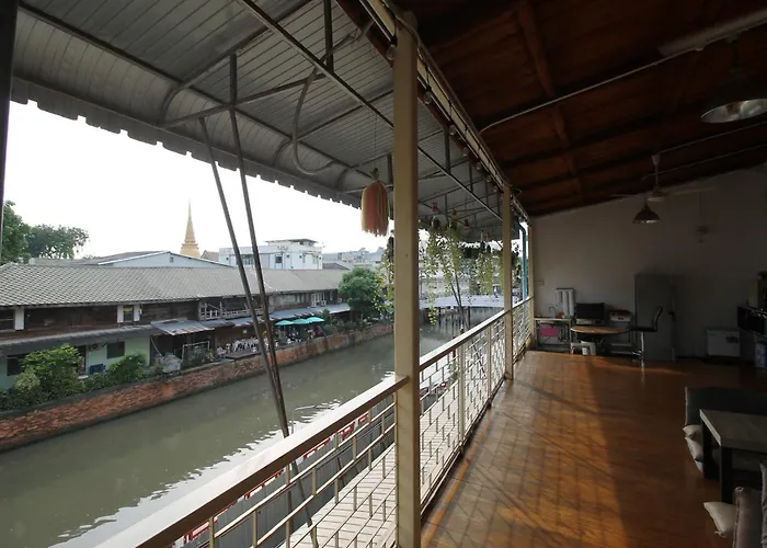 Baan Nampetch *