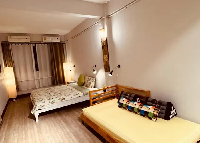 반 남펫 호스텔 *